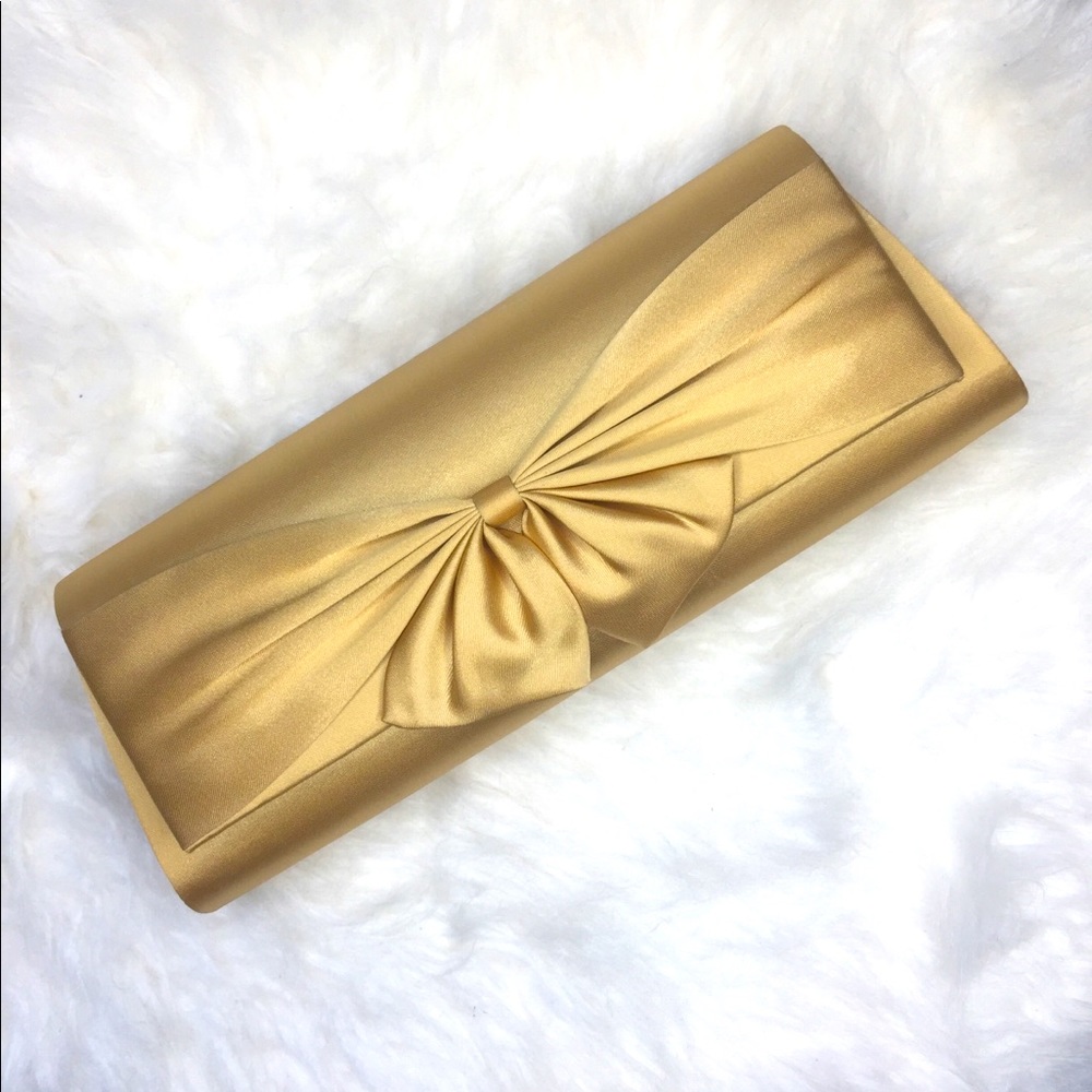 La Regale clutch
